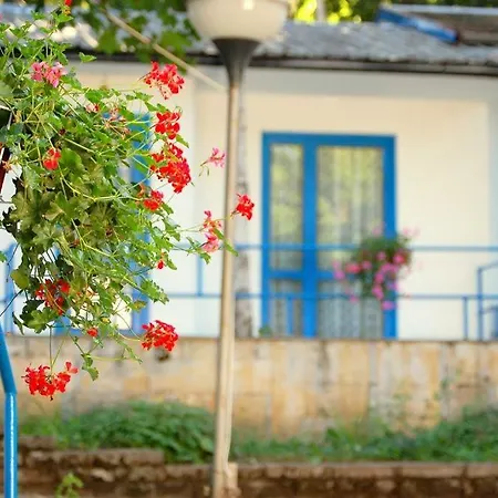Комплекс Белите Къщи Resort *