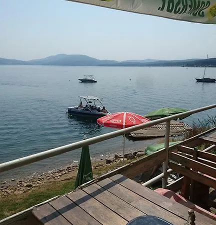 Комплекс Белите Къщи Shtarkelovo Gnezdo